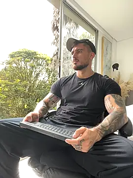 DimitriSullivan  online show from December 22, 7:47 pm