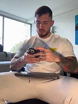 DimitriSullivan  online show from April 13, 1:26 pm