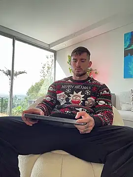 DimitriSullivan  online show from December 3, 2:16 pm