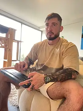 DimitriSullivan  online show from February 26, 1:22 pm