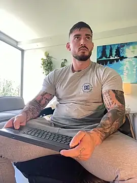 DimitriSullivan  online show from April 3, 5:52 pm