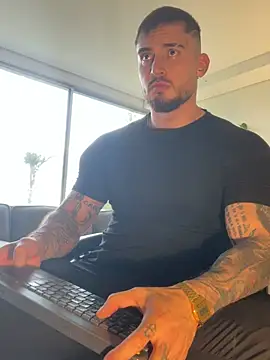 DimitriSullivan  online show from March 30, 9:38 pm