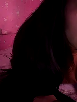 Snapshot of Velyn_18 chatting on November 12, 6:56 pm Velyn 18 online show from November 12, 6:56 pm