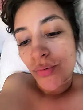 Snapshot of Lady_Rey chatting on February 9, 9:13 pm Lady Rey online show from February 9, 9:13 pm