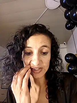 AriannaRussell  online show from March 20, 1:45 pm