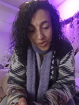 Snapshot of AriannaRussell_ chatting on June 6, 12:43 pm AriannaRussell online show from June 6, 12:43 pm
