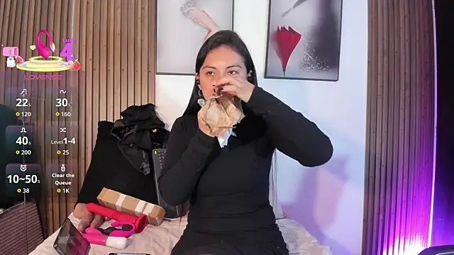 Snapshot of Ella_Rousse chatting on December 2, 12:51 pm Ella Rousse online show from December 2, 12:51 pm