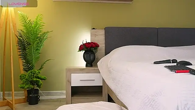 KiraRosse online show from November 22, 11:53 am