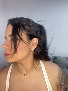 Leyna Kenet online show from December 21, 3:25 am