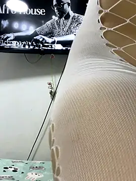 Leyna Kenet online show from November 7, 9:52 pm