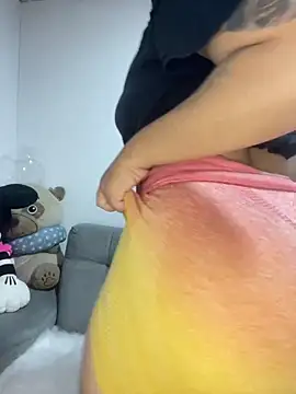 Leyna Kenet online show from December 11, 1:37 am