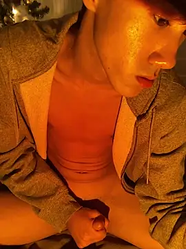 Linc0ln dykes online show from December 15, 6:40 am