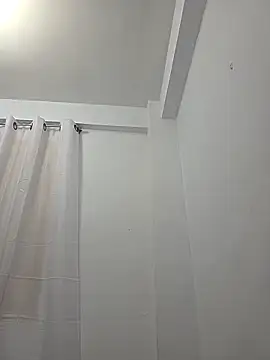 Snapshot of NeredaXxx chatting on November 26, 8:58 am NeredaXxx online show from November 26, 8:58 am