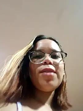 anthiamelisa online show from February 8, 4:25 am