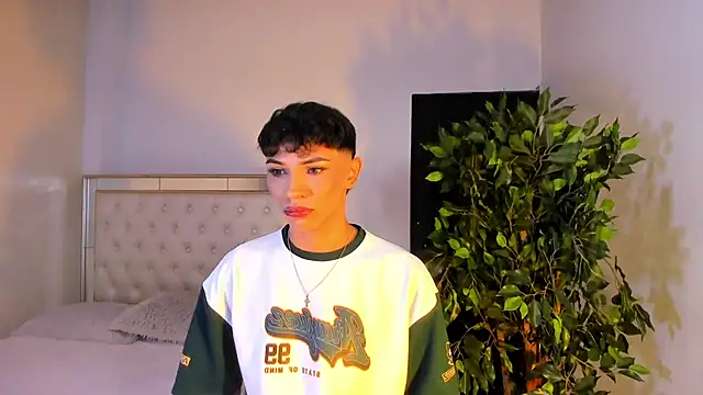 im sebaslopez online show from February 10, 7:46 pm