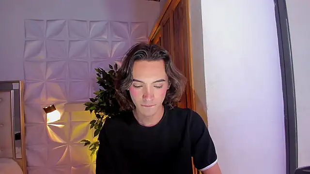 im sebaslopez online show from November 27, 11:43 am