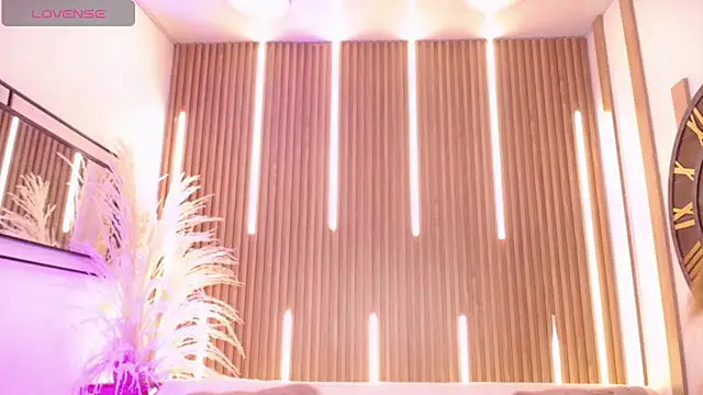 Aniie Doll online show from October 2, 8:56 pm