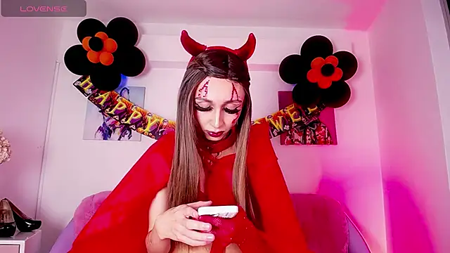 Aniie Doll online show from October 29, 8:35 am