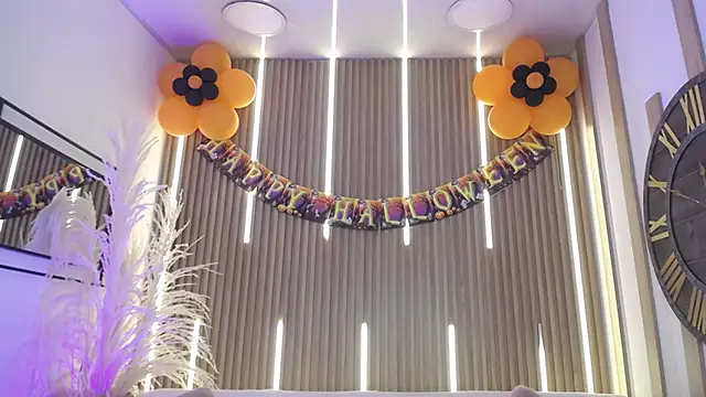 Aniie Doll online show from October 18, 4:42 pm