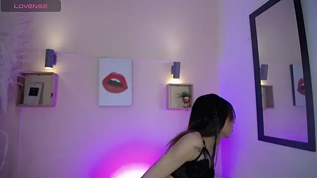 Aniie Doll online show from September 13, 8:20 pm