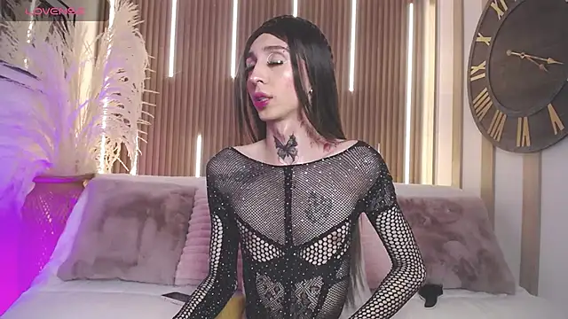 Aniie Doll online show from September 21, 9:20 pm