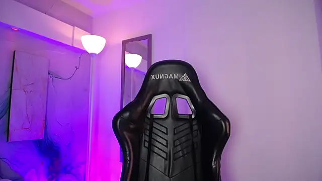 Aniie Doll online show from March 26, 8:29 pm