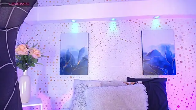 Aniie Doll online show from February 6, 8:27 pm