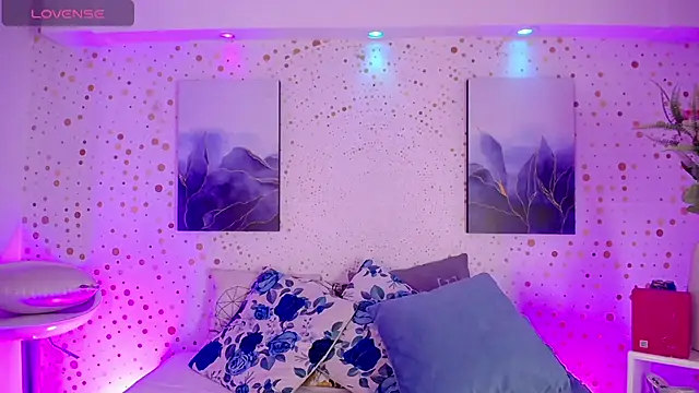 Aniie Doll online show from February 12, 8:19 pm