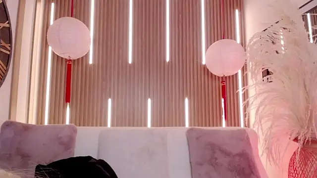 Aniie Doll online show from January 14, 8:23 pm