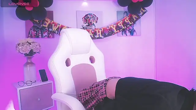 Aniie Doll online show from October 13, 8:54 pm