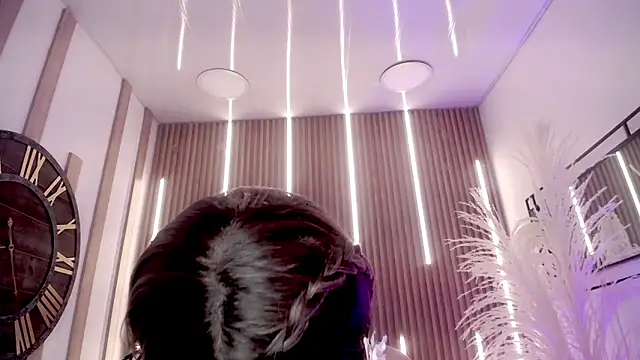 Aniie Doll online show from November 8, 8:23 pm