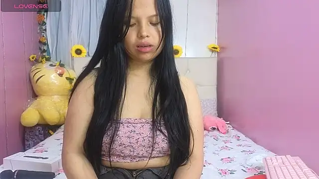 HannaaJhoonsooon online show from December 14, 6:13 am