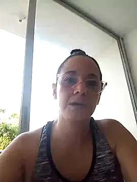 Snapshot of nicolle_milf1978 chatting on July 18, 1:30 pm nicolle milf1978 online show from July 18, 1:30 pm