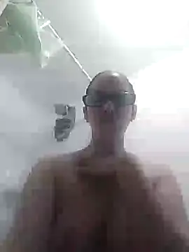 Snapshot of nicolle_milf1978 chatting on October 6, 12:56 am nicolle milf1978 online show from October 6, 12:56 am