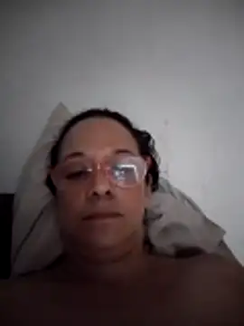 nicolle milf1978 online show from May 21, 12:24 pm