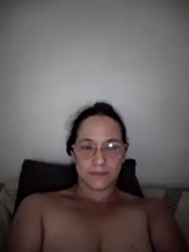 nicolle milf1978 online show from April 11, 5:15 am