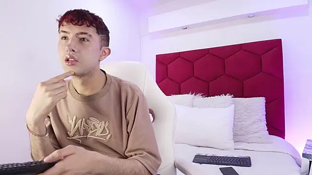 Noah Xitruxx online show from November 20, 12:50 pm