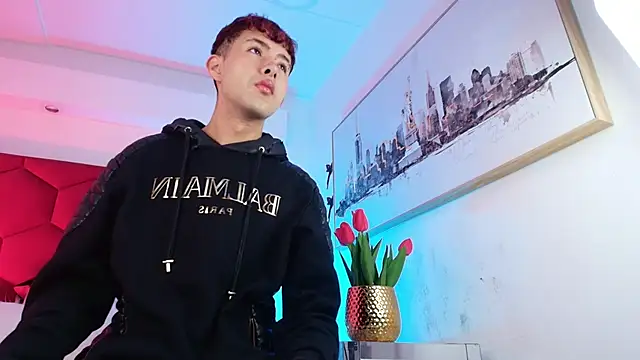 Noah Xitruxx online show from December 2, 12:51 pm