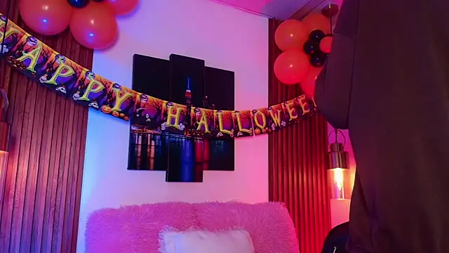 Noah Xitruxx online show from October 8, 3:19 am