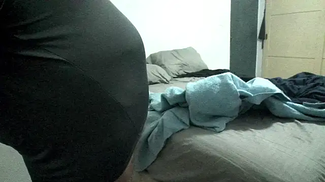 Lalokhalifo online show from January 18, 8:20 am