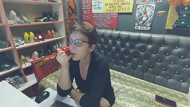 Snapshot of Lily4yourfun chatting on October 26, 6:58 am Lily4yourfun online show from October 26, 6:58 am