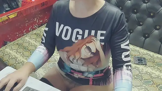 Snapshot of Lily4yourfun chatting on November 14, 6:50 am Lily4yourfun online show from November 14, 6:50 am