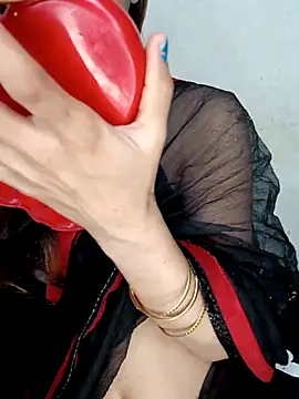 xpihu online show from November 10, 5:40 pm