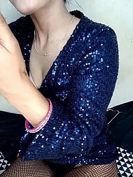 xpihu online show from April 1, 6:05 pm