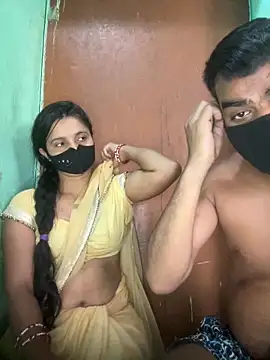 Suhani512 online show from May 3, 3:44 am