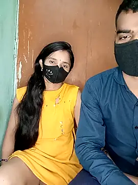 Snapshot of Suhani512 chatting on December 20, 5:54 am Suhani512 online show from December 20, 5:54 am