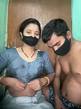 Snapshot of Suhani512 chatting on June 5, 11:32 pm Suhani512 online show from June 5, 11:32 pm