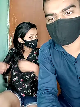 Snapshot of Suhani512 chatting on December 16, 5:44 am Suhani512 online show from December 16, 5:44 am