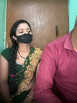 Snapshot of Suhani512 chatting on June 10, 11:28 pm Suhani512 online show from June 10, 11:28 pm