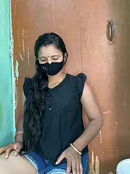 Snapshot of Suhani512 chatting on February 19, 5:04 am Suhani512 online show from February 19, 5:04 am